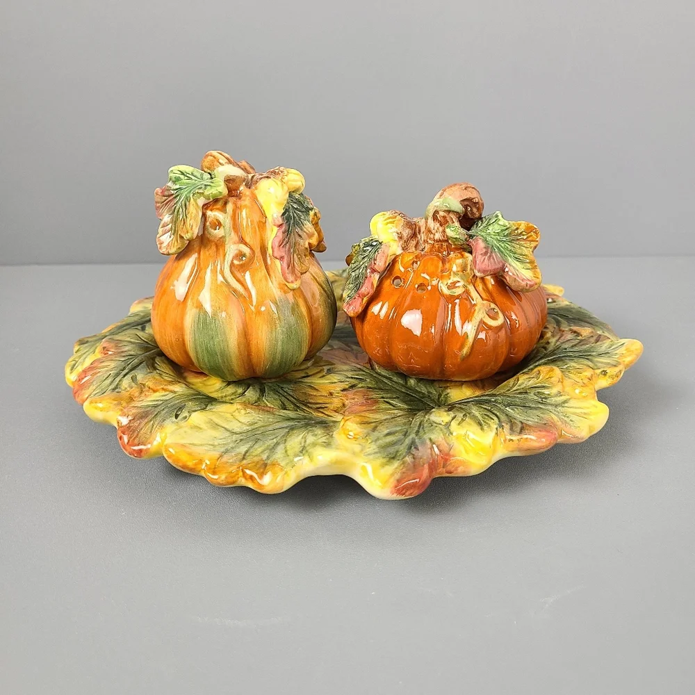 Spode Harvest Collection Hand-Painted Salt Pepper Shaker Tray Set